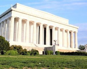 Private Day or Night SUV Tour of DC Stopping at your Wishlist of DC Sites