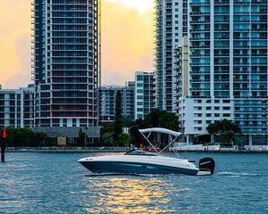 Private Romantic Sunset Boat Cruise in Miami