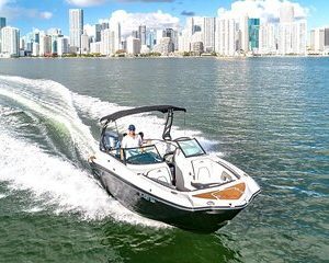 Best Private Miami Boat experience with Captain!