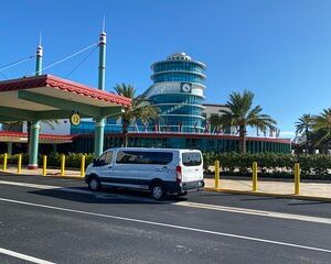 Private Shuttle from Disney, Universal, International Dr. to Orlando Airport