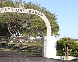 Dallas Southfork Ranch Private Limousine Tour