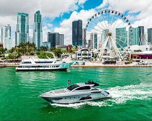 Private Yacht Tour in Miami Beach
