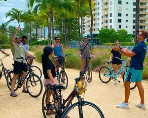 Miami Beach Art Deco & Hidden Gems Bike Tour with Local Historian