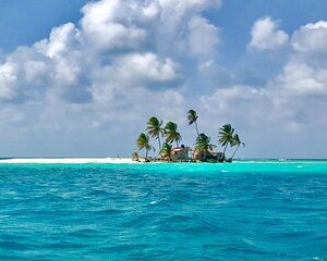 Full Day Tour San Blas Islands, Guna Yala with Paddle Board