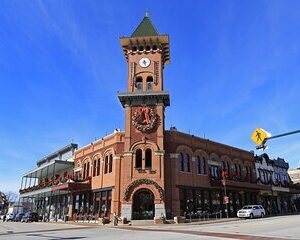 Grapevine Foodie and Winery Tour with Food Tours of America