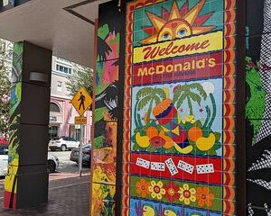 Historical Walking Food Tour in Calle 8