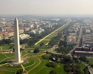 Private 4-hour Best of Washington Tour at night with private driver and guide