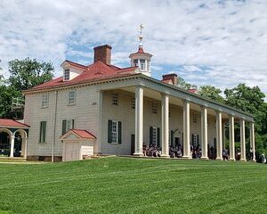 Private Mount Vernon Tour for up to 10 Guests