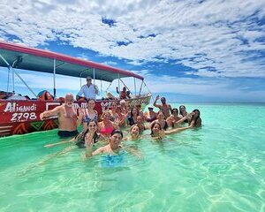 San Blas Islands-Visit 4 islands-All Inclusive- Welcome Cocktail