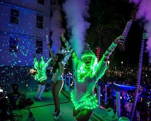 Ultimate Party in Miami : Boat Party, Party Bus & Nightclub