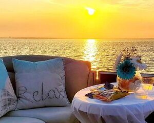 Sunset Harbor and Bay Cruise in Destin with Wine