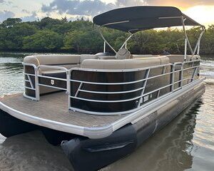 Luxury Pontoon Boat Rentals in Fort Lauderdale