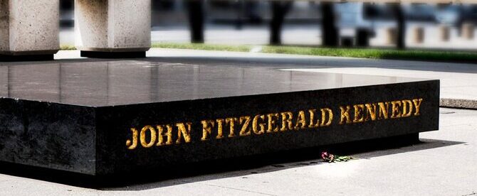 1-Hour JFK Assassination Walking Tour 1-Hour JFK Assassination Walking Tour