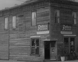 10:30pm Shadows of the Supernatural Tour