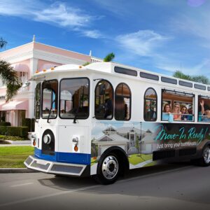 Guided Tour of Naples on a Vintage Trolley (Hop on - Hop off)