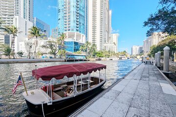 Scenic Boat Tour on Fort Lauderdale's Riverside