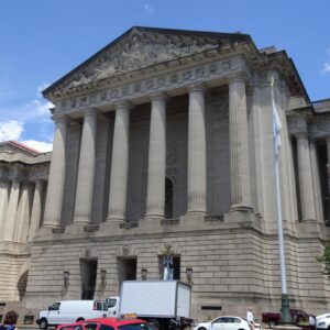 Washington DC Museums self-guided walking tour & scavenger hunt