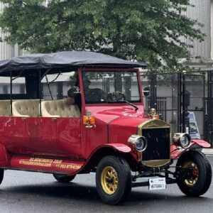 Washington DC Sightseeing Tour by Electric cart or Vintage Car