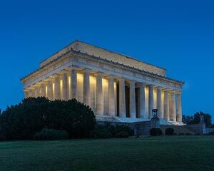 Monuments and Memorials Night Walking Tour