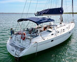 Private 3 Hour Swim, Snorkel & Sail on Daydreams Sailboat