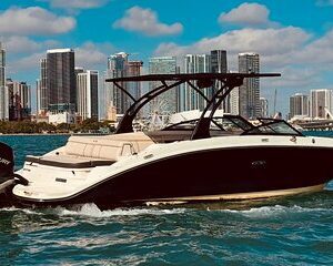 2-Hours Private Miami Boat Rental With Champagne