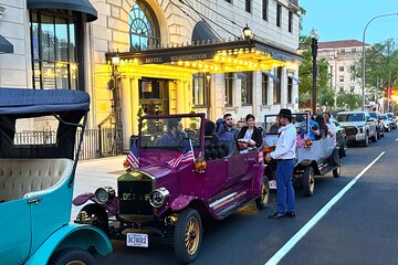 Public or Private DC Moonlight Tour by E-Cart or Vintage Car