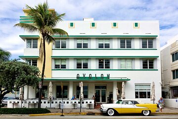 Save 10.01%! Group TOUR OF THE ART DECO SOUTH BEACH DISTRICT IN FRENCH 2H