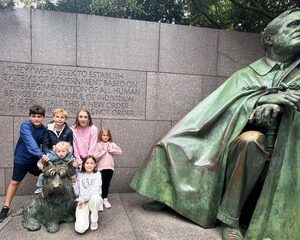 DC Monuments and Memorials Day Tour