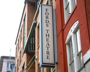 Lincoln Assassination Tour with Ford's Theatre & Petersen House