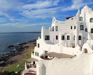Shared tour with cruisers in Punta del Este with TANGO TOUR