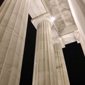 Small Group Washington DC Night Tour