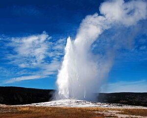 6 Day Tour from Denver with Yellowstone Grand Teton and Salt Lake