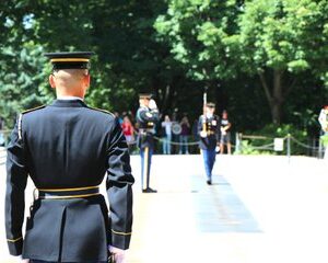 DC Monuments Tour with 10+ Stops & Arlington Cemetery Admission