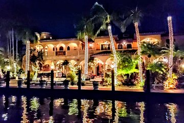 SHARED - 2h Holiday Lights Cruise Tour in Fort Lauderdale (6pax)