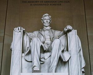 Small Group National Mall Tour with Washington Monument